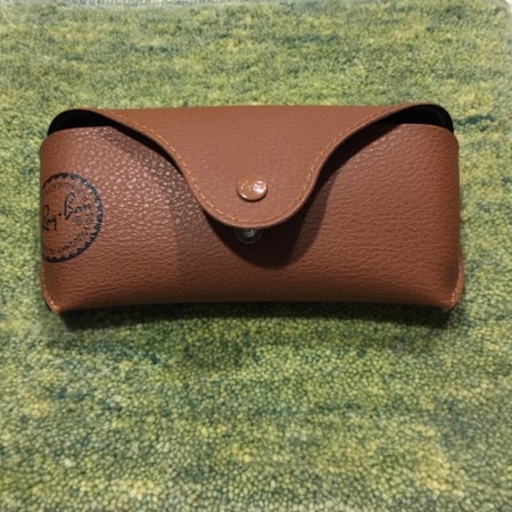 NEW Ray-Ban Sunglasses Soft Leather Brown Case 6.7"